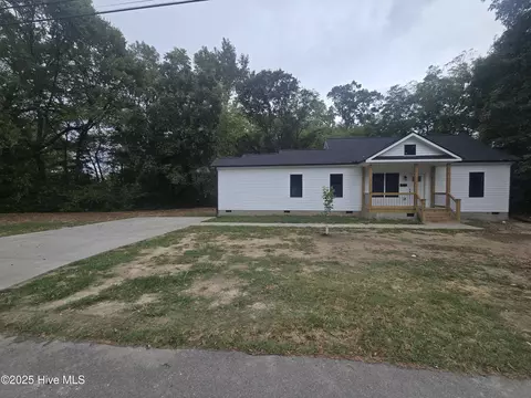 110 E Bridges St, Battleboro, NC 27809