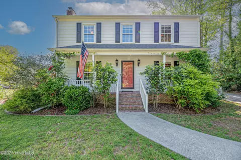 103 Amber Ln, Greenville, NC 27834