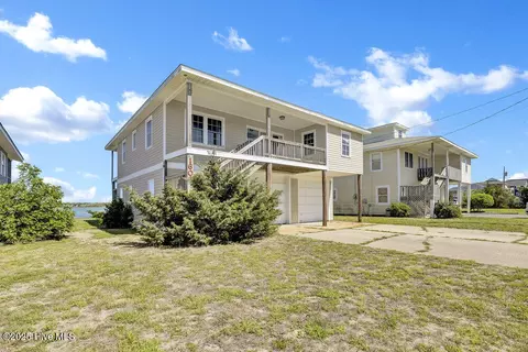 1606 Carolina Blvd, Topsail Beach, NC 28445