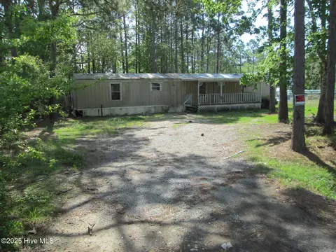 4152 9th St SE, Southport, NC 28461