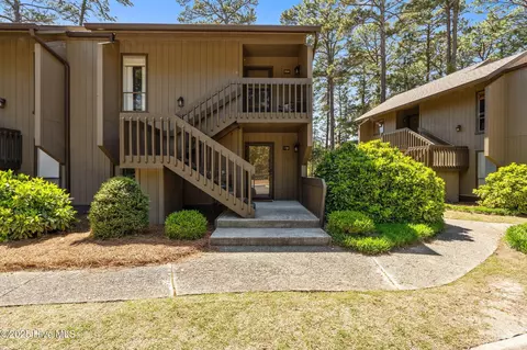 10 Pine Tree Rd #108, Pinehurst, NC 28374