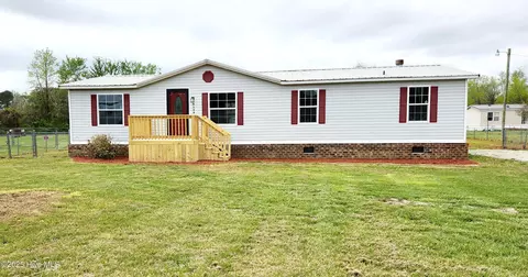 8126 Tedder Rd, Lucama, NC 27851