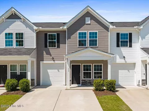 354 Trevally Ct, Southport, NC 28461