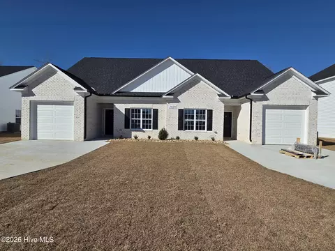 2028 Dartford Dr #B, Greenville, NC 27834