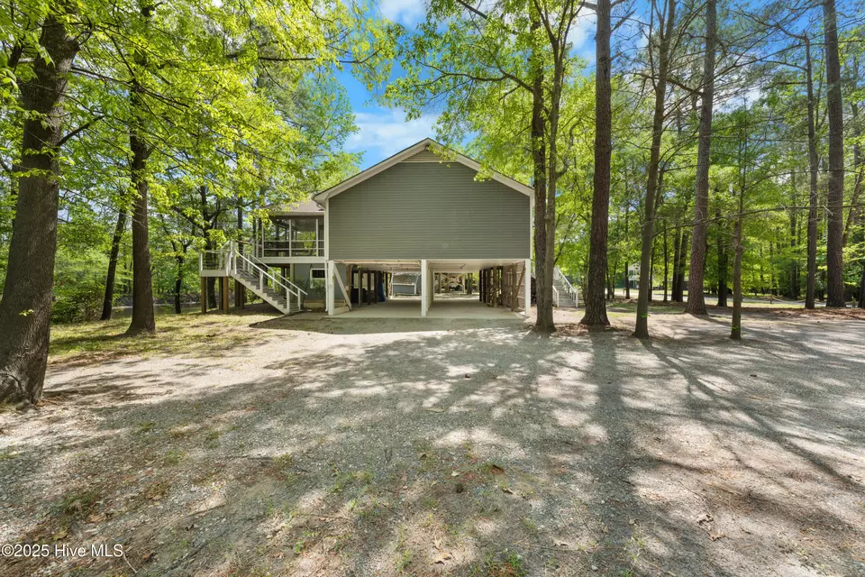 Exterior - 1379 River Bend Dr, Burgaw, NC 28425 photo 12 of 15