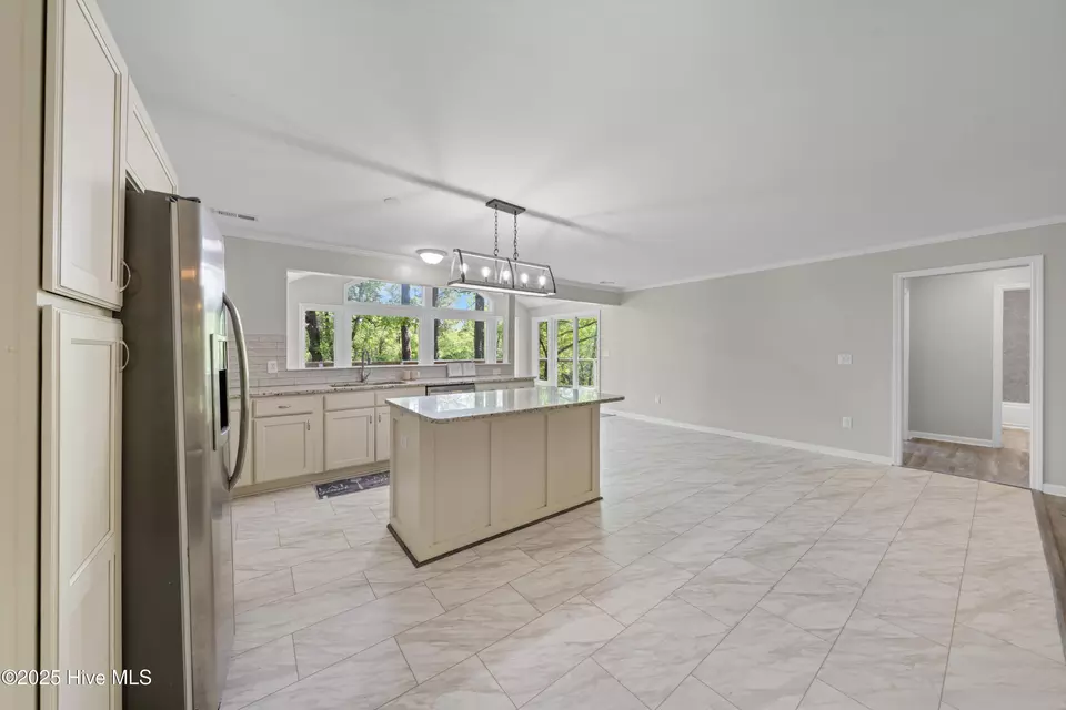 Kitchen - 1379 River Bend Dr, Burgaw, NC 28425 photo 1 of 6