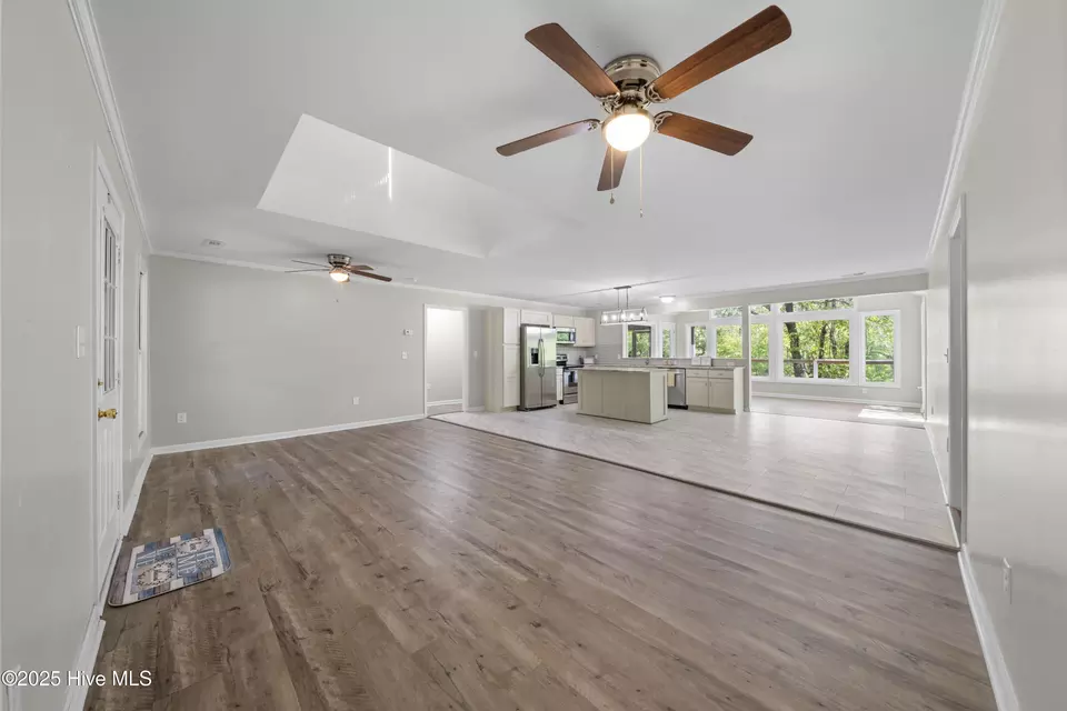 Living - 1379 River Bend Dr, Burgaw, NC 28425 photo 1 of 2
