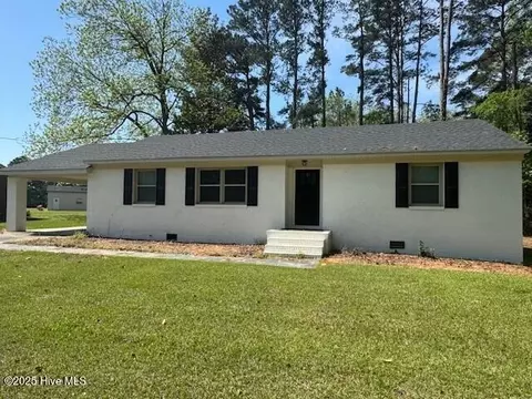 205 Mulberry St, Winton, NC 27986
