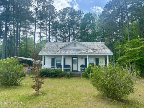 447 Old Woods Rd, Ellerbe, NC 28338