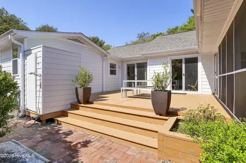 Exterior - 301 E Ave, Kure Beach, NC 28449 photo 7 of 14