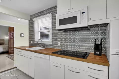 Kitchen - 301 E Ave, Kure Beach, NC 28449 photo 5 of 5