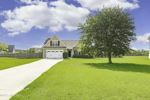 160 River Winding Rd, Jacksonville, NC 28540