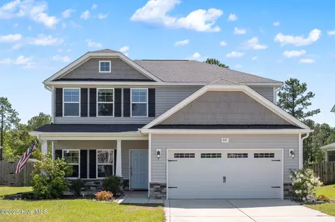 212 Salty Dog Ln, Sneads Ferry, NC 28460
