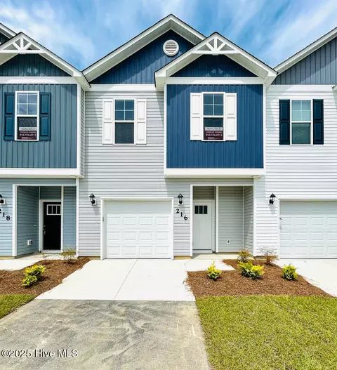 216 Crab Claw Spit Ln, Jacksonville, NC 28546