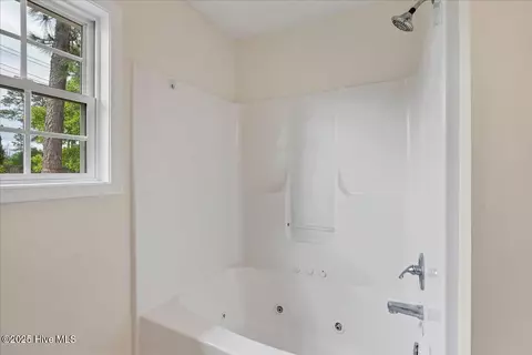 Bath - 2125 Longleaf Dr W, Pinehurst, NC 28374 photo 2 of 6
