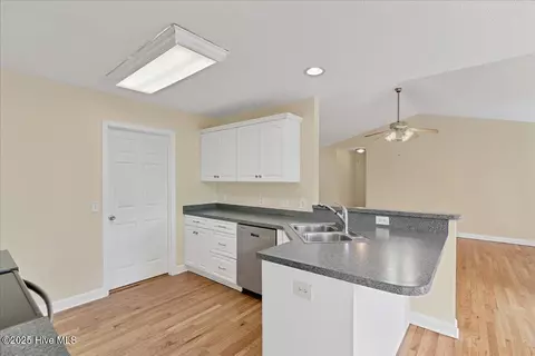 Kitchen - 2125 Longleaf Dr W, Pinehurst, NC 28374 photo 3 of 5