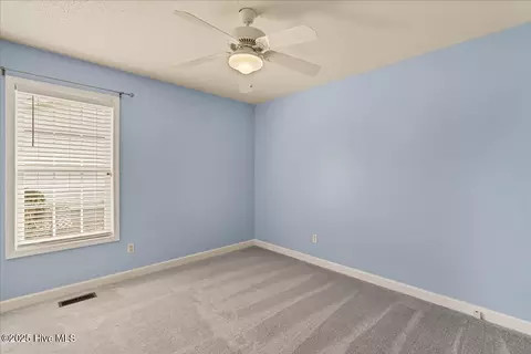 Bedroom - 2125 Longleaf Dr W, Pinehurst, NC 28374 photo 3 of 6