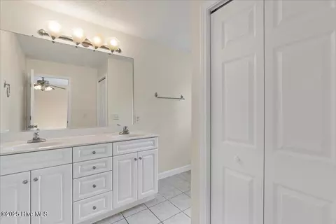 Bath - 2125 Longleaf Dr W, Pinehurst, NC 28374 photo 1 of 6