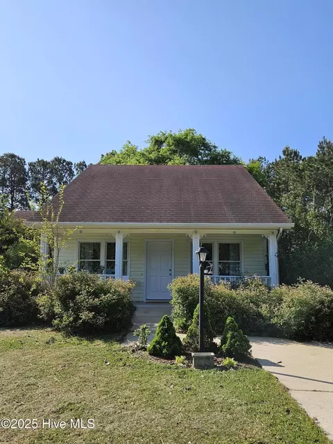 105 Wildflower Ln, Aydlett, NC 27916