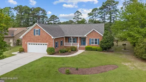 1002 Yacht Ct, New Bern, NC 28560