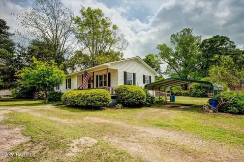 219 Green Hill St, Pollocksville, NC 28573