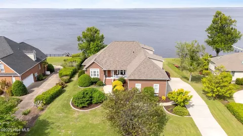 409 Neuse Harbour Blvd, New Bern, NC 28560