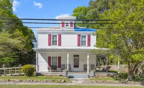 331 W Jones St, Trenton, NC 28585