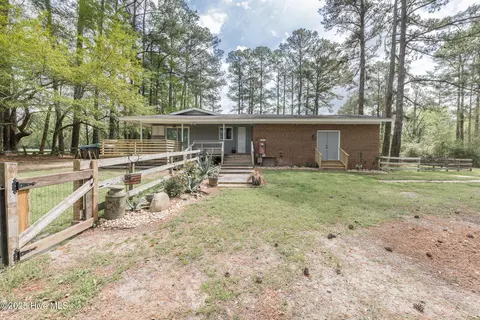 Exterior - 191 Sunset Rd, Wallace, NC 28466 photo 1 of 7