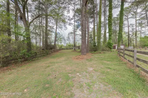 Exterior - 191 Sunset Rd, Wallace, NC 28466 photo 4 of 7