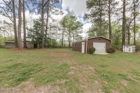 Exterior - 191 Sunset Rd, Wallace, NC 28466 photo 6 of 7