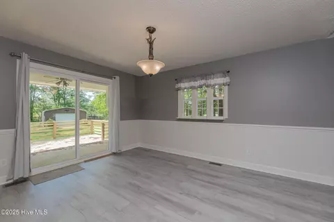 Dining - 191 Sunset Rd, Wallace, NC 28466 photo 1 of 1