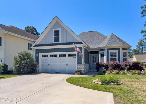 600 Planters Ridge Dr, Sunset Beach, NC 28468