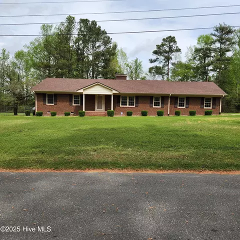 281 Harvey Cir, Grifton, NC 28530