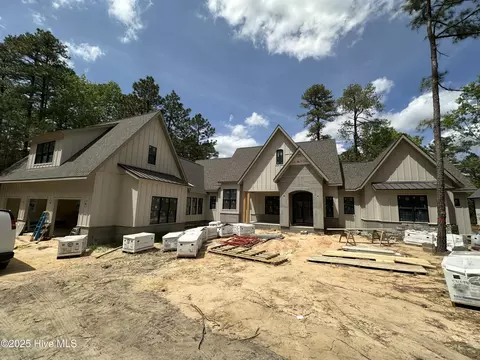 6 Middlebury Ct, Pinehurst, NC 28374