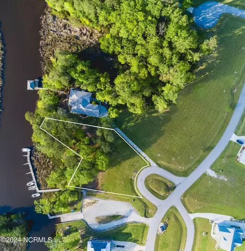 22 Needle Rush Ct, Minnesott Beach, NC 28510