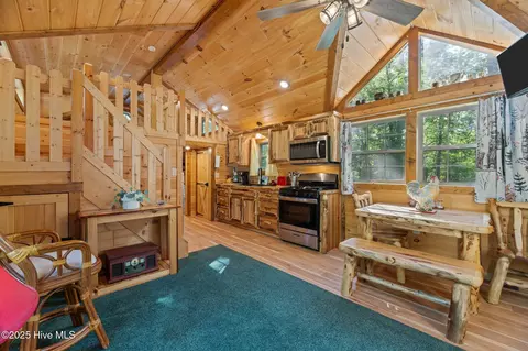 280 Charlie Rd, Arapahoe, NC 28510