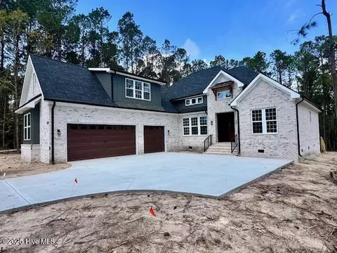 505 Navigator Dr, Hampstead, NC 28443