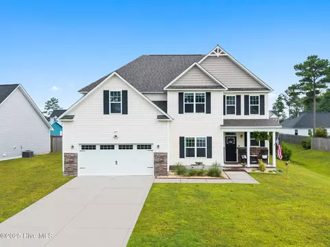 603 Coral Reef Ct, Sneads Ferry, NC 28460