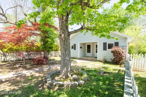 222 Broad St, Carrboro, NC 27510