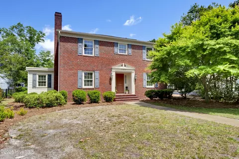 2405 Oleander Dr, Wilmington, NC 28403