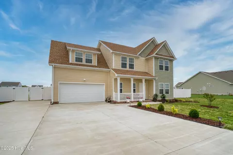 122 Pungo Cir, Moyock, NC 27958