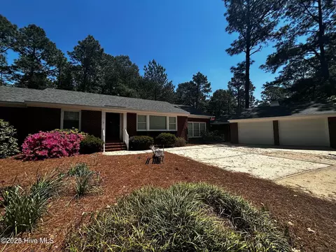 71 Pine Ridge Dr, Whispering Pines, NC 28327