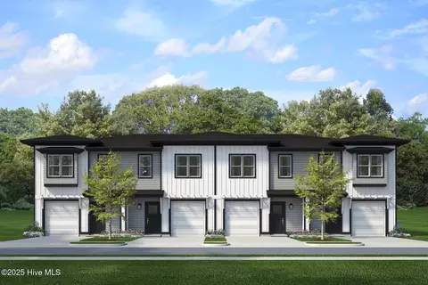 730 S Bennett St #240, Southern Pines, NC 28387