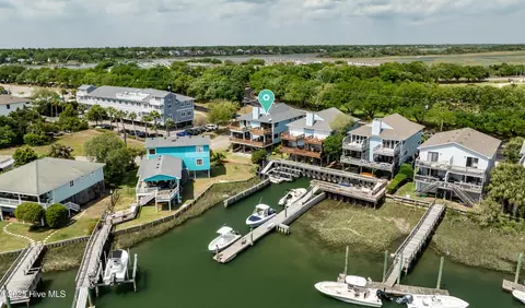 304 Causeway Dr #B, Wrightsville Beach, NC 28480