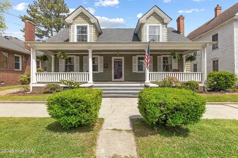 314 W Church St, Elizabeth City, NC 27909