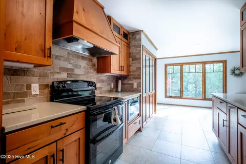 Kitchen - 90 Ridgewood Rd, Pinehurst, NC 28374 photo 1 of 2