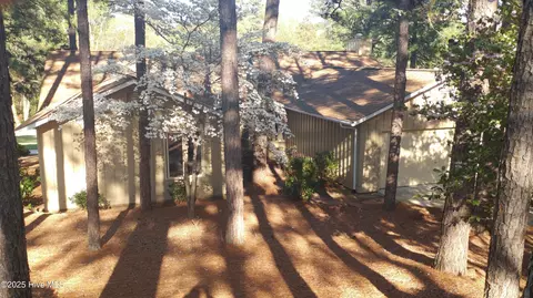Exterior - 90 Ridgewood Rd, Pinehurst, NC 28374 photo 4 of 8