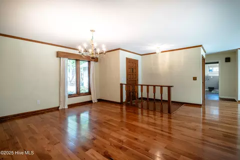 Living - 90 Ridgewood Rd, Pinehurst, NC 28374 photo 3 of 7