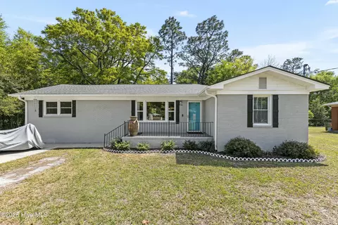 806 Parkway Blvd, Wilmington, NC 28412