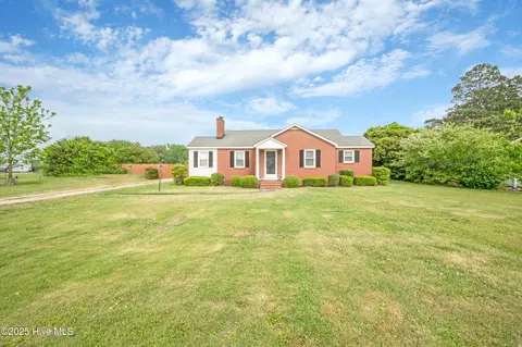3183 Wallace Family Rd, Kinston, NC 28501